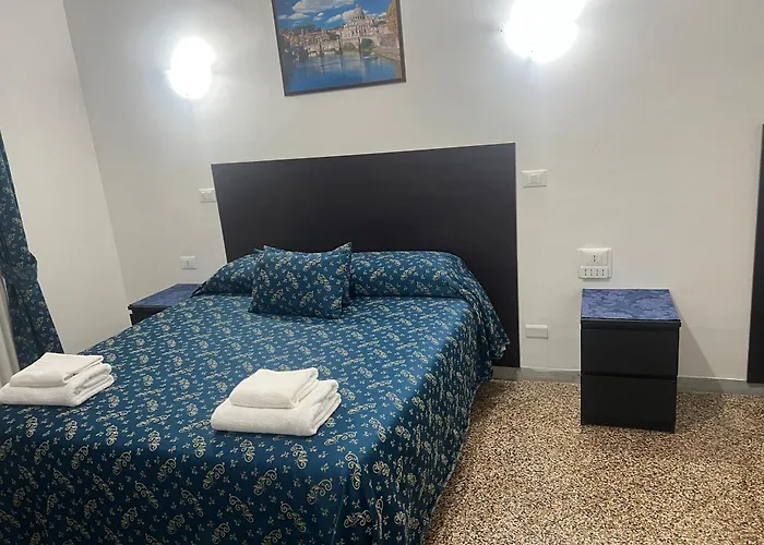 Ines Downtown 4*
